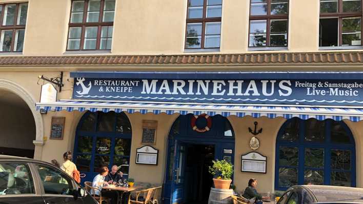 Frontansicht der Gasstätte Marinehaus in Berlin (Foto: rbb 88.8 / Jaele Vanuls)