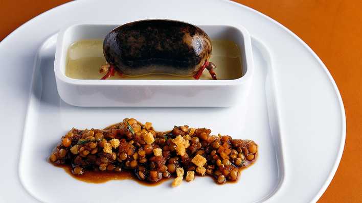 Blutwurst mit Berglinsen (Foto: Luiza Ellert) Blutwurst mit Berglinsen (Foto: Luiza Ellert)