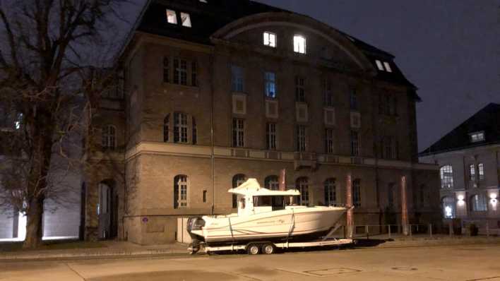 Parkplatz-Elsenbruecke-Spree Bild: rbb 88.8 Parkplatz-Elsenbruecke-Spree Bild: rbb 88.8
