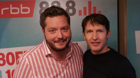 Tim Koschwitz und James Blunt Bild: rbb 88.8