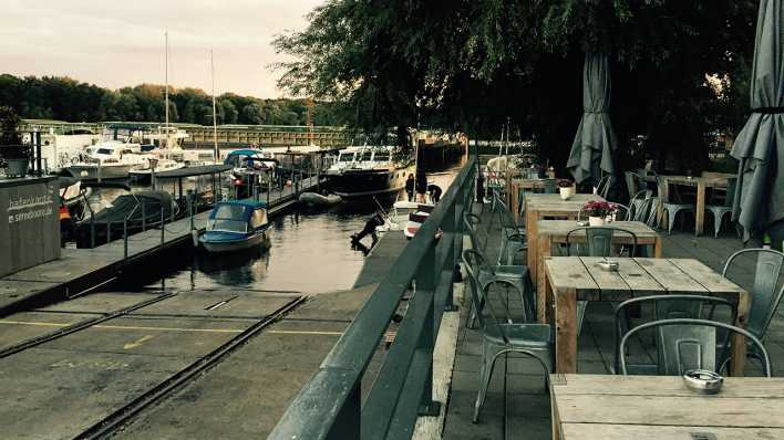 Das Restaurant Hafenküche (Foto: radioBERLIN 88,8)