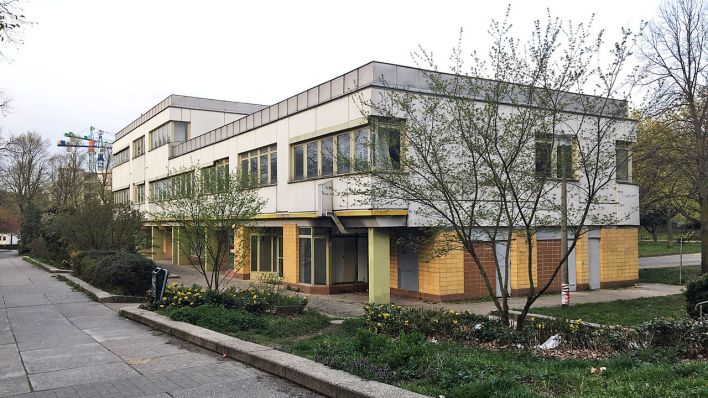 Bauzombie Ringkolonnaden Marzahn (Quelle: rbb 88.8/Miriam Keuter)