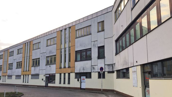 Bauzombie Ringkolonnaden Marzahn (Quelle: rbb 88.8/Miriam Keuter)