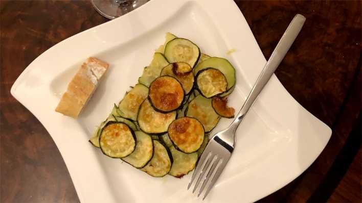 Zucchinis und Parmesankäse (Foto: Promo) Zucchinis und Parmesankäse (Foto: Promo)