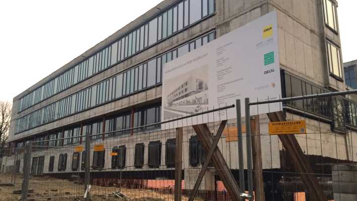 Baustelle Fahd Akademie in der Charlottenburger Glockenturmstraße; Foto: radioBERLIN/Miriam Keuter Baustelle Fahd Akademie in der Charlottenburger Glockenturmstraße; Foto: radioBERLIN/Miriam Keuter