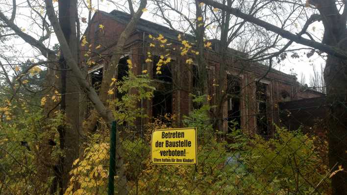 Ein Gebäude auf der Insel Eiswerder (Foto: radioBERLIN 88,8 / Miriam Keuter) Ein Gebäude auf der Insel Eiswerder (Foto: radioBERLIN 88,8 / Miriam Keuter)
