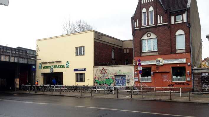 Aussenansicht des S-bahnhofs Yorckstraße in Berlin (Foto: Miriam Keuter / radioBERLIN 88,8) Aussenansicht des S-bahnhofs Yorckstraße in Berlin (Foto: Miriam Keuter / radioBERLIN 88,8)
