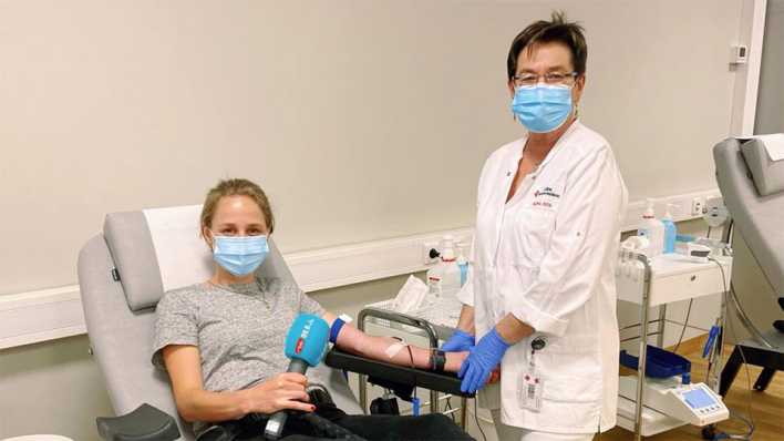 rbb 88.8-Reporterin Helena Daehler spendet Blut beim DRK in Berlin (Foto: rbb 88.8) rbb 88.8-Reporterin Helena Daehler spendet Blut beim DRK in Berlin (Foto: rbb 88.8)