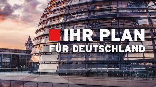 Fotomontage: Volker Wieprecht vor Grafik mit Reichstagsgebäude (Quelle: rbb/Oliver Ziebe/colourbox)